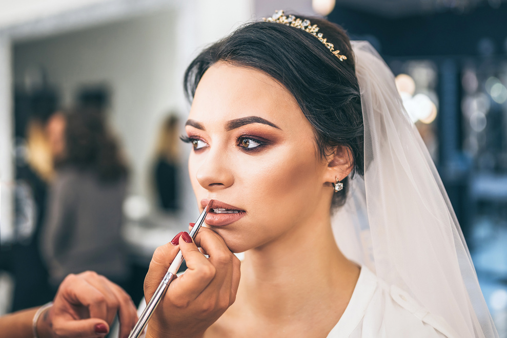 Pretty  Bride on Makeup before Wediing